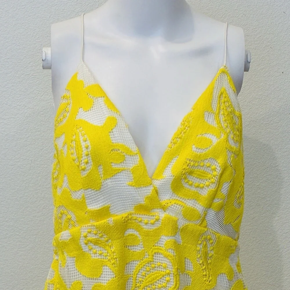 Maeve Anthropologie Lace Babydoll Strappy Backless Mini Dress Size 10 Yellow - Picture 2 of 16